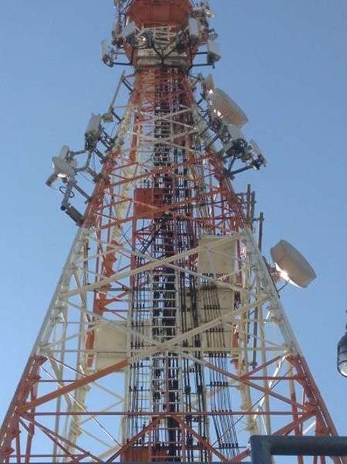 Reforço para torre de telecomunicação
